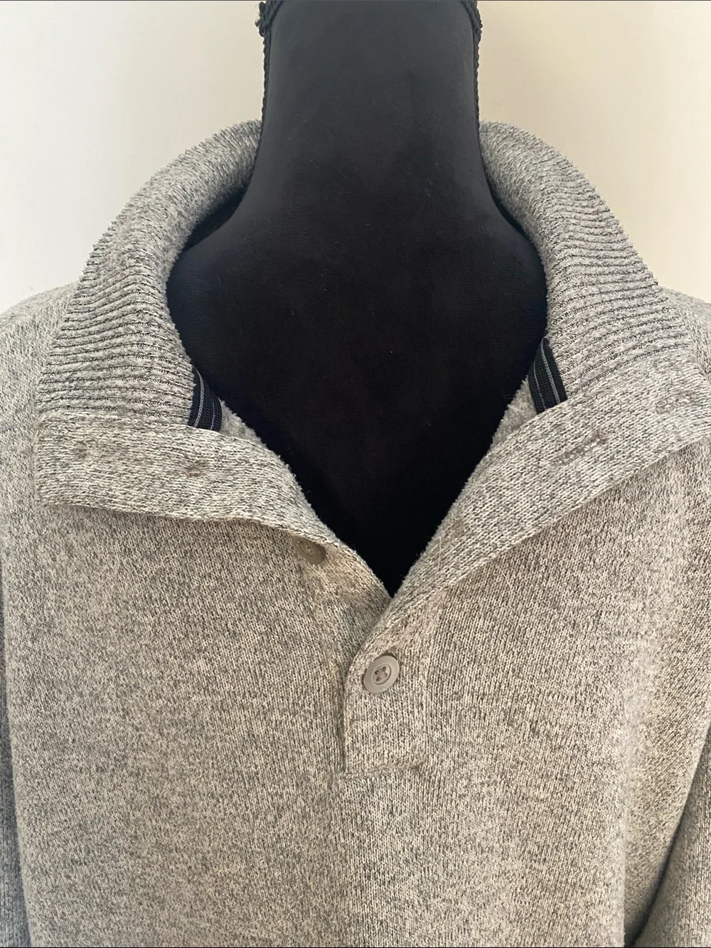 Van Heusen Men’s Classic Fit Mock Neck 1/4 Button Pullover Sweater Sz Large